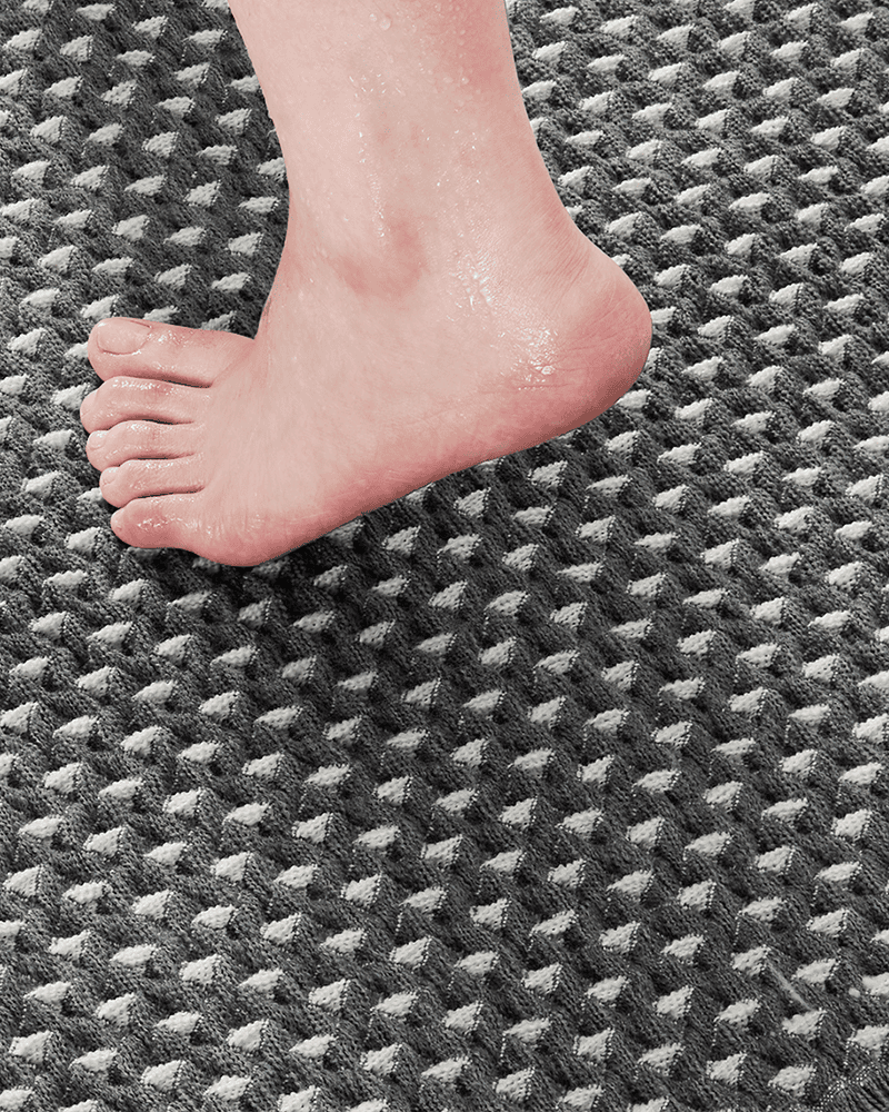 bath-mat-designed-to-prevent-slips
