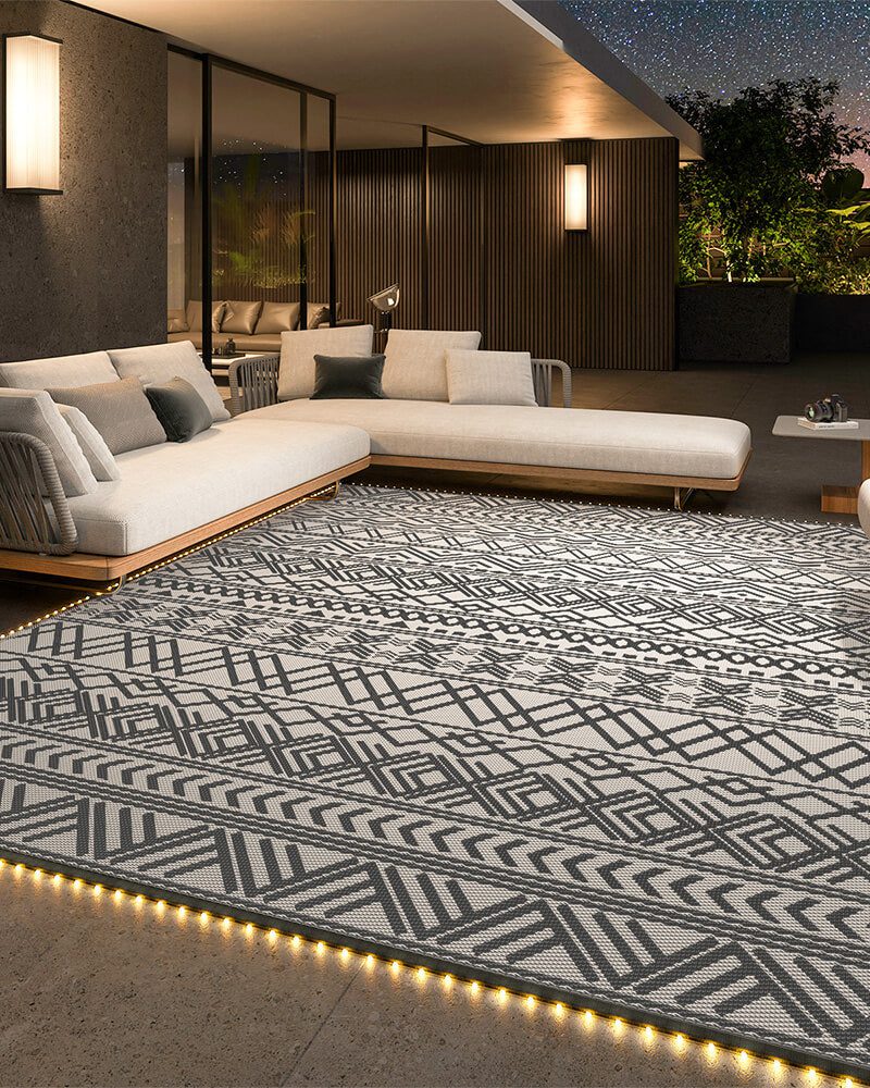 boho-plastic-straw-outdoor-rug-gray-indoor-use Soft boho area rug made for comfortable daily use