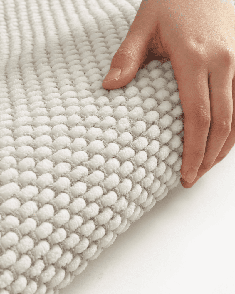 chenille-bath-mat-for-barefoot-comfort