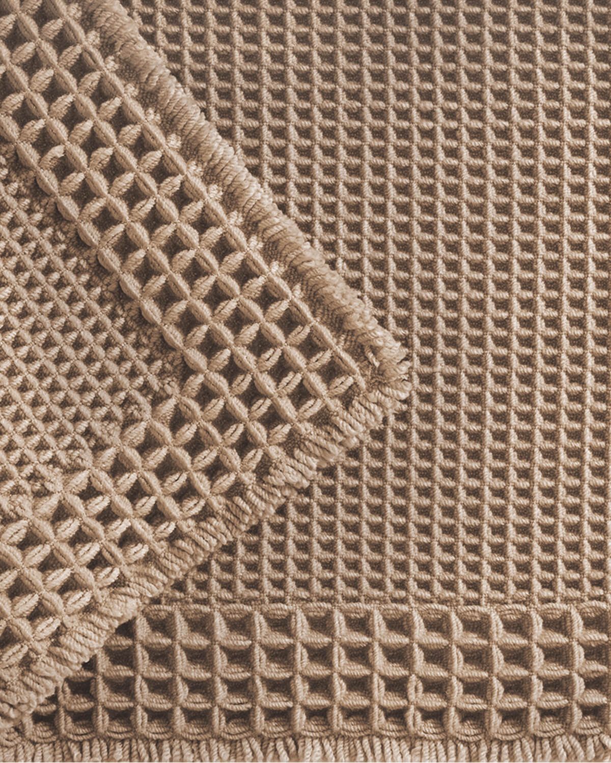 easy-care-bath-mat-with-soft-texture-and-modern-style