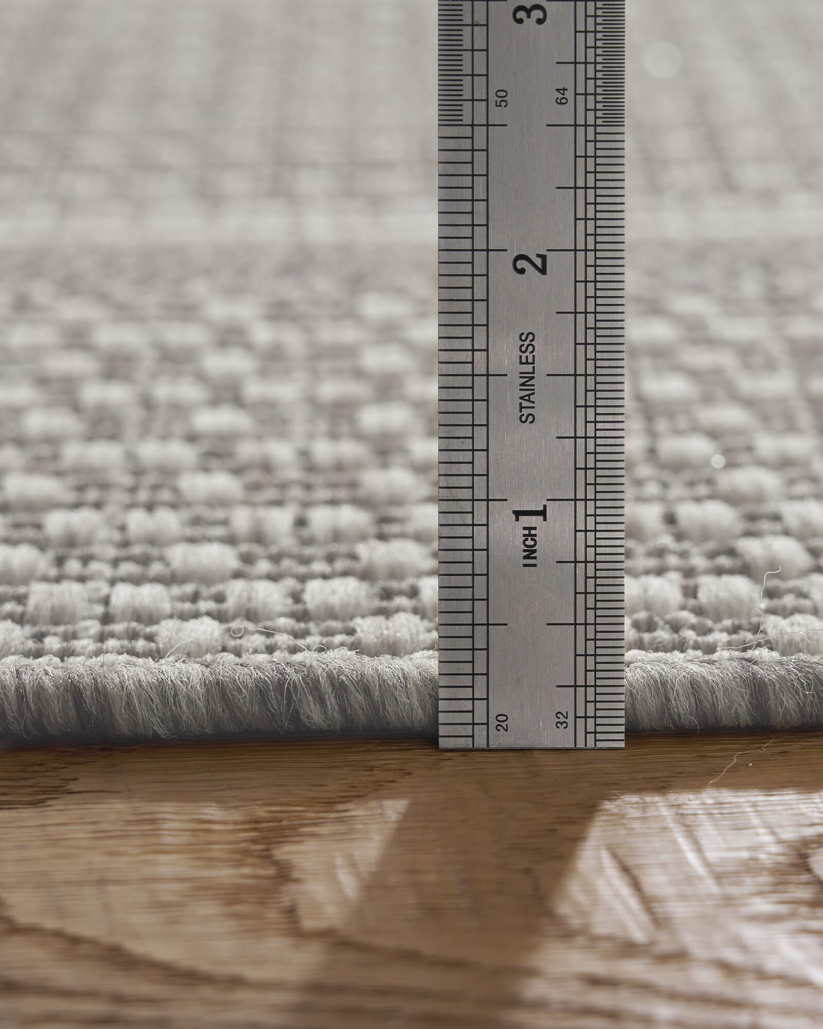low-profile-gray-woven-indoor-outdoor-rug-with-jute-look-texture