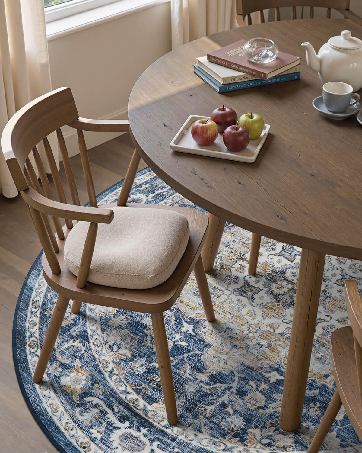 vintage-floral-home-rug-for-cozy-family-environments