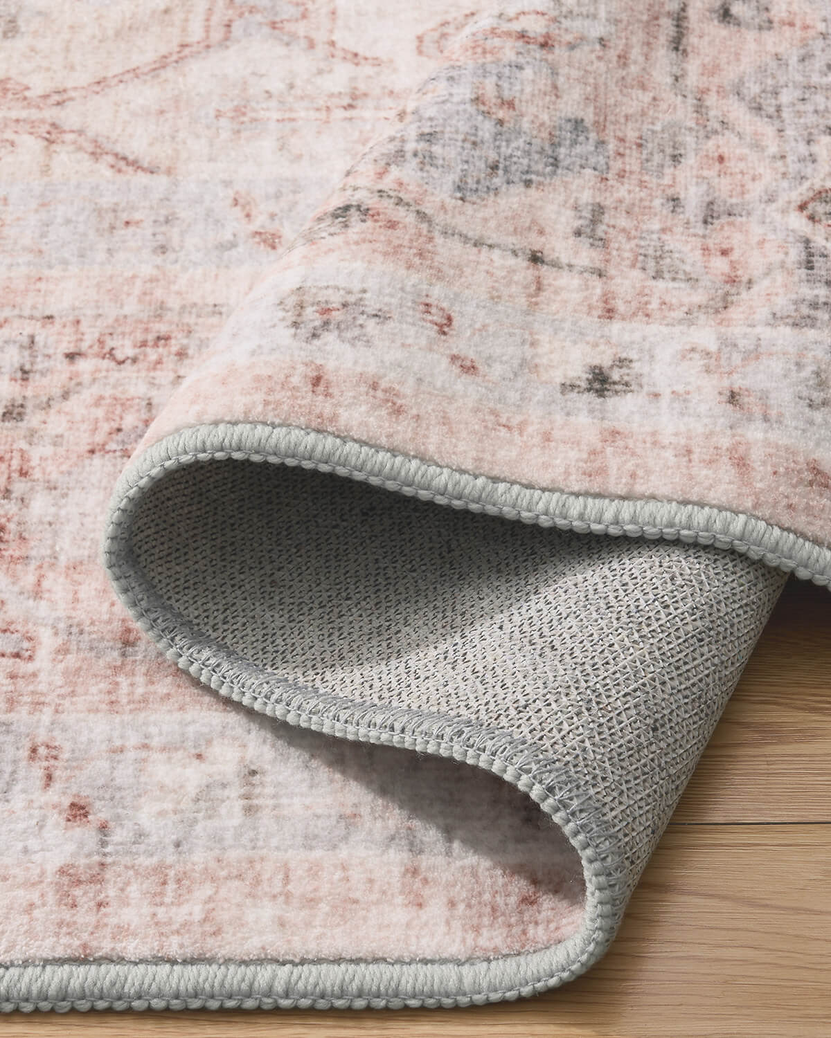 vintage-style-area-rug-for-timeless-home-decor