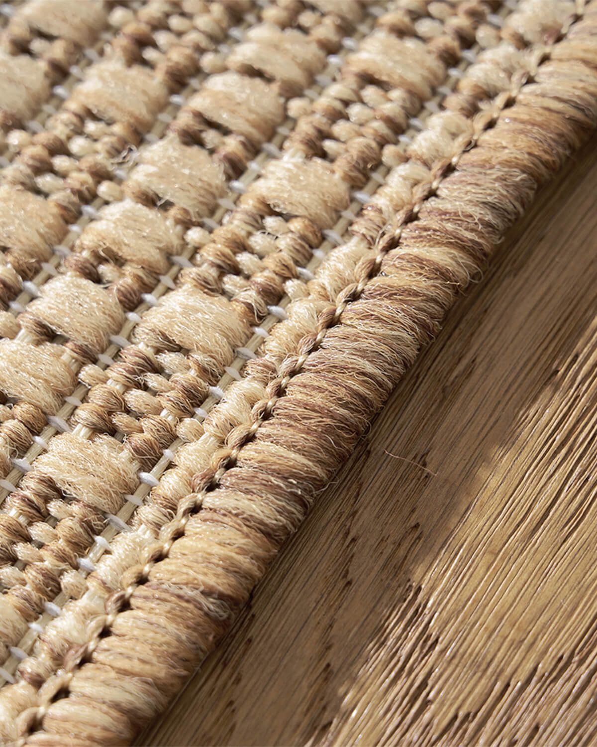 washable-indoor-outdoor-area-rug-for-modern-family-home