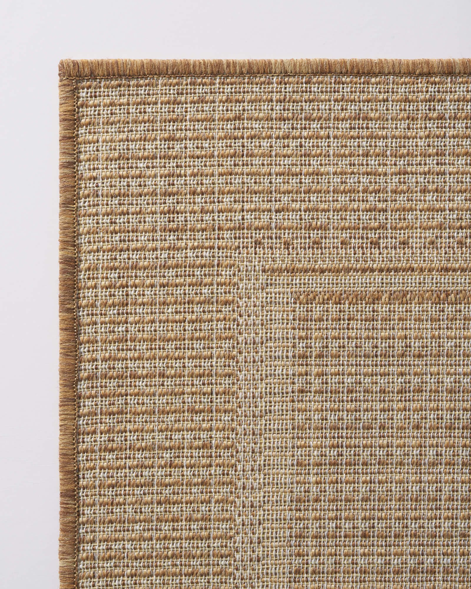 woven-indoor-outdoor-rug-with-natural-jute-look-texture
